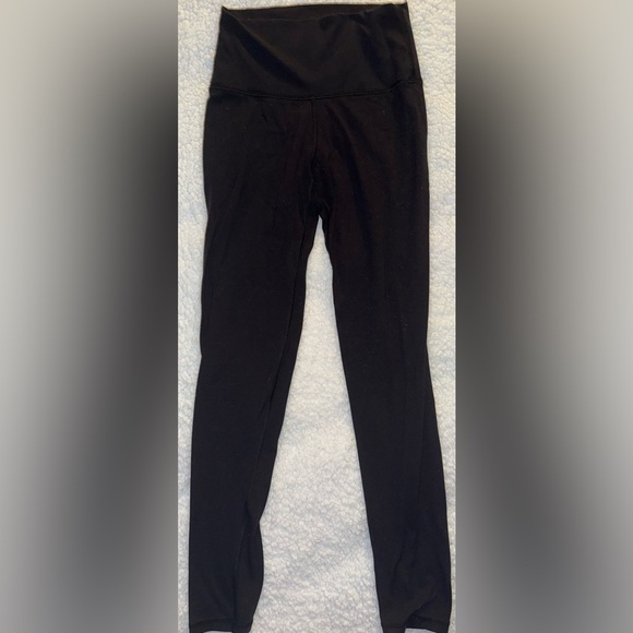 AERIE PLAY REAL ME HIGH WAISTED 7/8 LEGGING
Size:Small Color:Burgendy/Black. - Picture 9 of 10